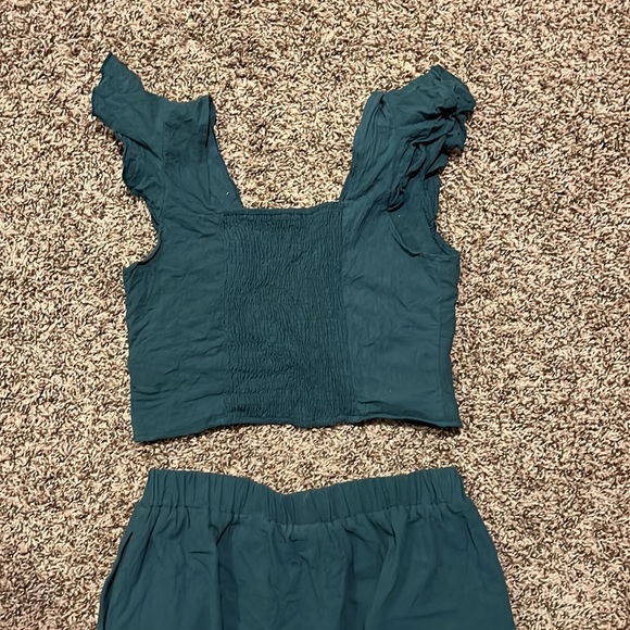 2 Piece Set - Picture 3 of 6